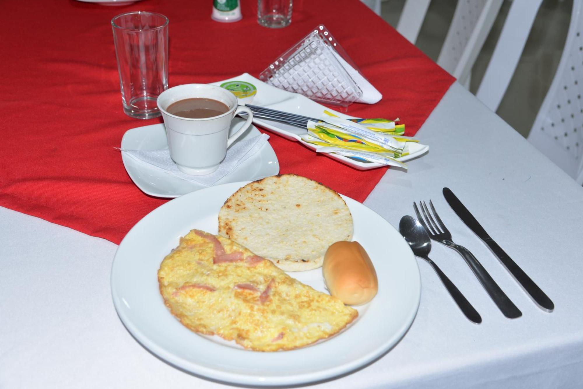 Hotel El Jardin Cafetero Armenia Екстериор снимка